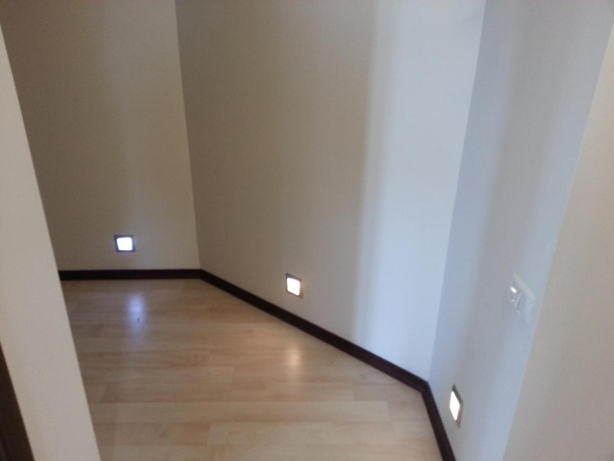 Apartment 3 Rooms Elegant Bukarest Exterior foto